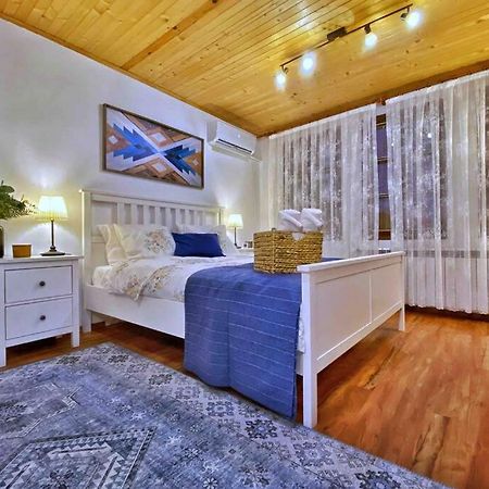 The Secret Lodge- New With Private Garage, Entire House Veliko Tŭrnovo Exterior foto