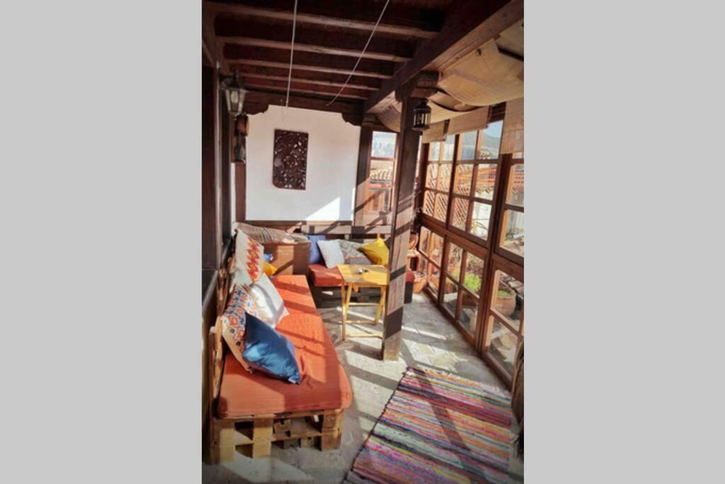 The Secret Lodge- New With Private Garage, Entire House Veliko Tŭrnovo Exterior foto